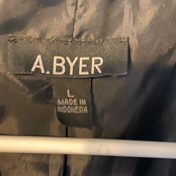 Jacket - Picture 3 of 5